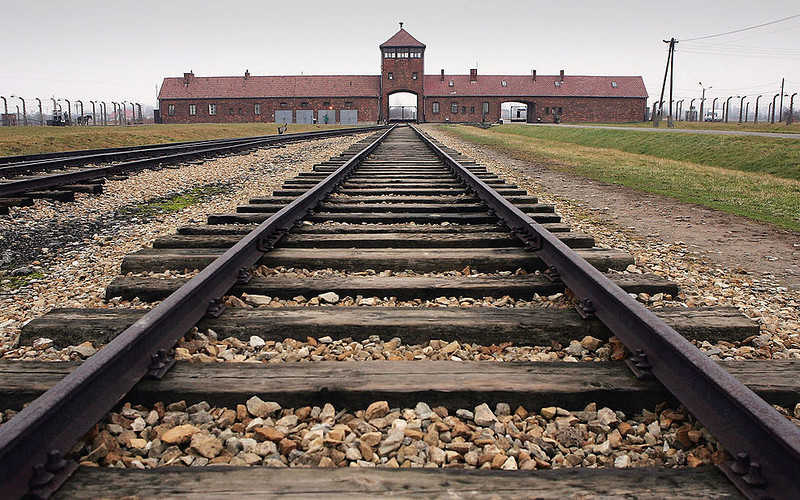 Amerykanin chciał ukraść element torów w Muzeum Auschwitz