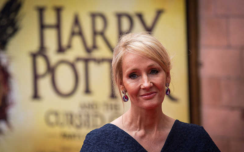 Była asystentka J.K. Rowling podbierała jej pieniądze. Musi oddać 19 tys. funtów