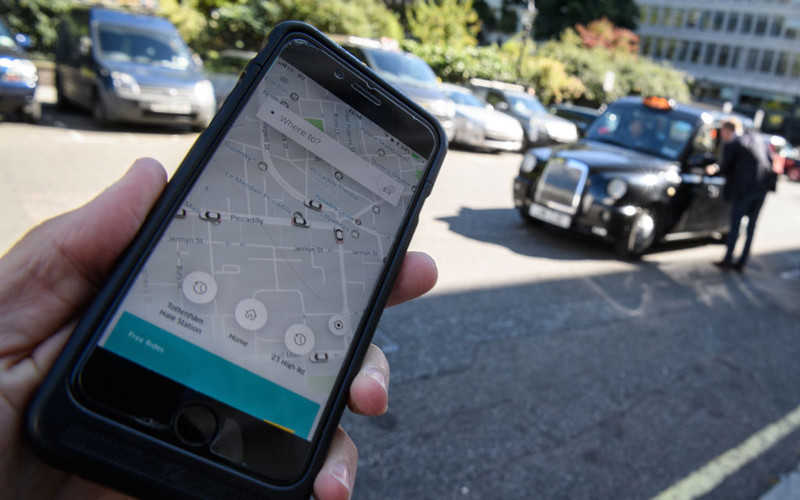 Londyn: Uber podnosi ceny przejazdów