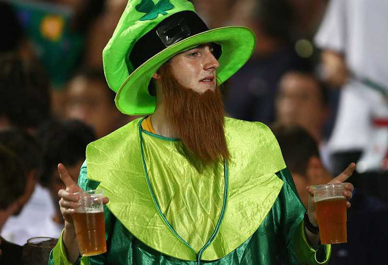 Irlandczycy coraz częściej "zdradzają" piwo