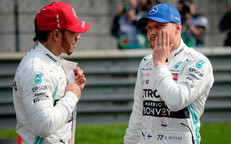 Bottas pips Hamilton to pole for Mercedes one-two at Chinese Grand Prix