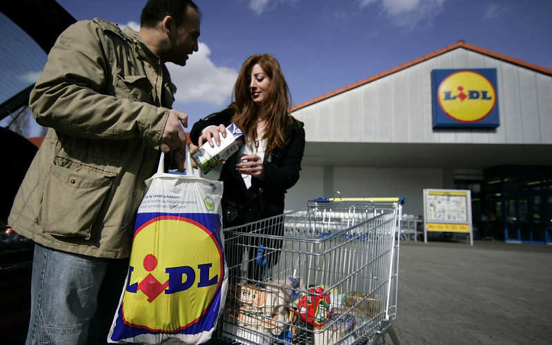 Lidl to offer in-store recycling stations 