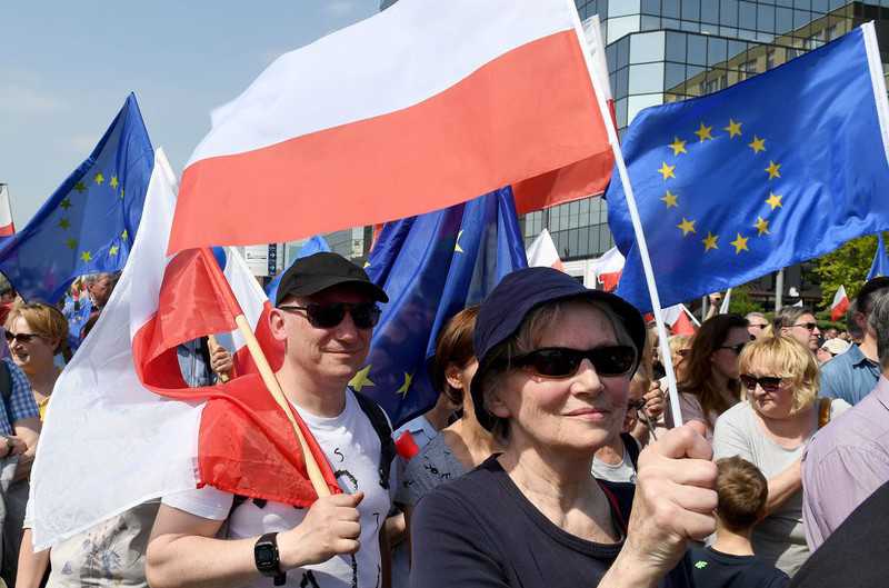 Rekordowe 91 proc. Polaków za obecnością w UE