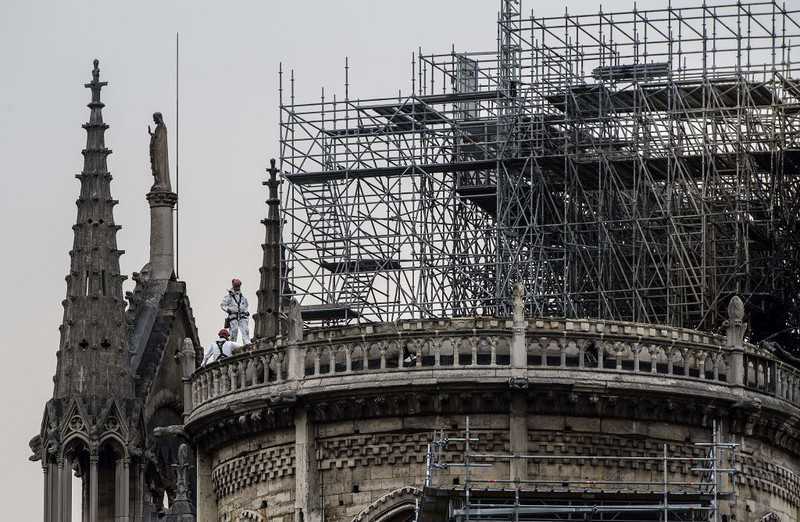 Hiszpańskie media: Tragedia z Notre Dame może się powtórzyć