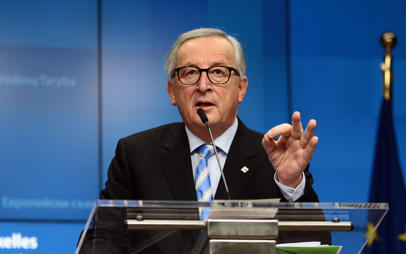 Juncker calms down: Poland is not threatened by Polexit