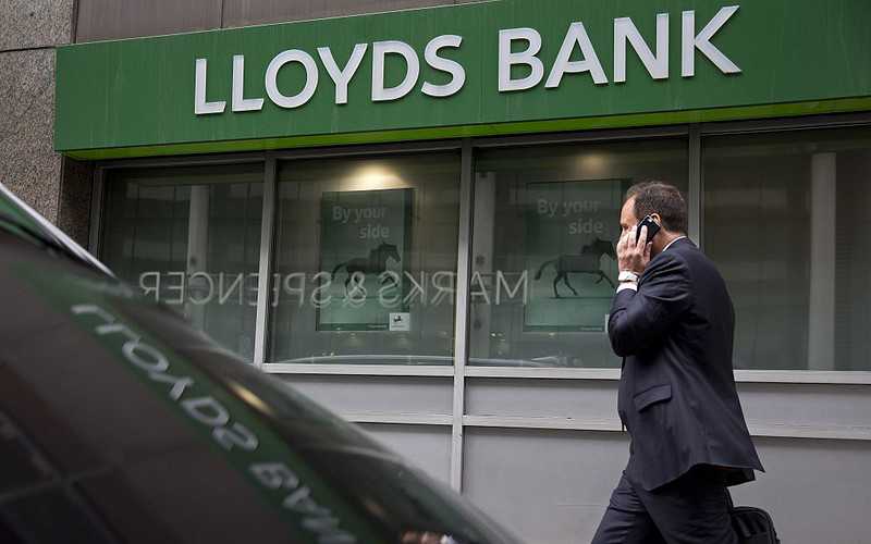 Wielka awaria bankowa: Problemy w Halifax, NatWest, Lloyds Bank i RBS