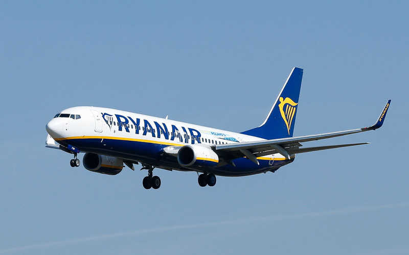 Dyskoteka i bójka na pokładzie Ryanair