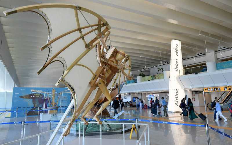 Latające maszyny Leonarda da Vinci na lotnisku w Rzymie