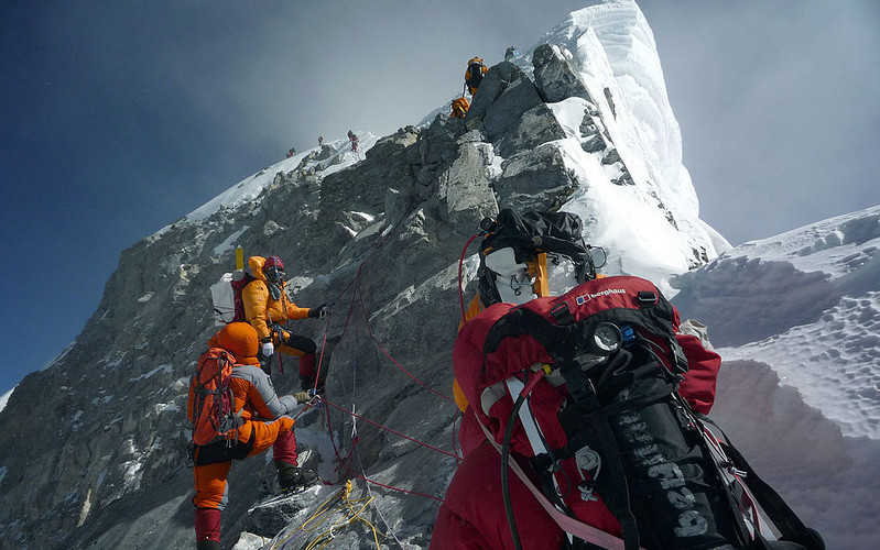 A record number of permits to enter Mount Everest
