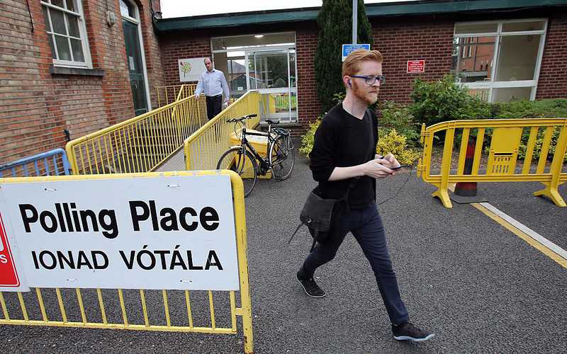Polls in Ireland open for local and European elections as well as divorce referendum