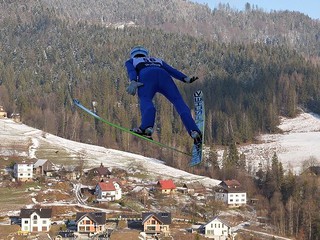 Windy ski jumping World Cup in Poland
