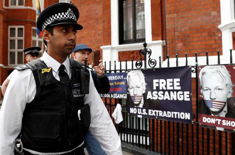 WikiLeaks: Assange transferred to the prison hospital ward
