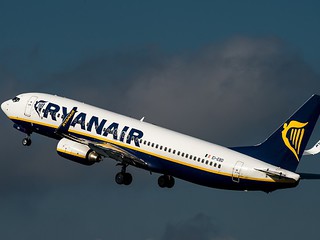 Ryanair puści nam film na smartfonie!