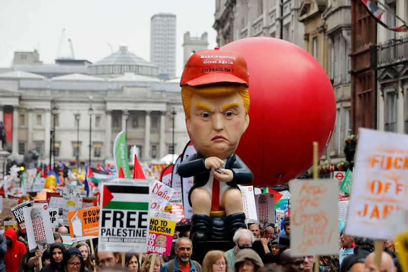 Londyn: Tysiące ludzi protestowały przeciwko polityce Trumpa
