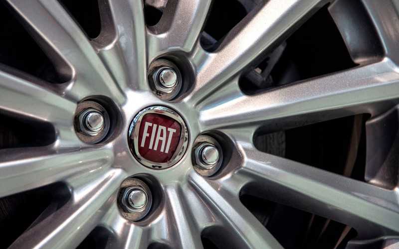 Fuzja Renault i Fiata: Francuzi odroczyli decyzję 