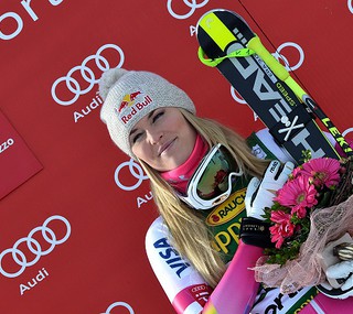 Lindsey Vonn breaks all-time record for women's World Cup wins with super-G victory