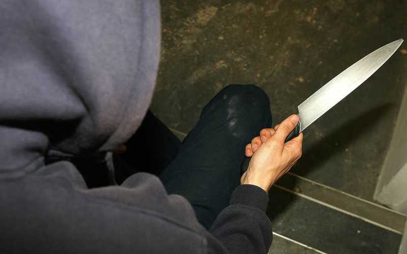 Londyn: Coraz więcej dzieci przyłapanych z nożami