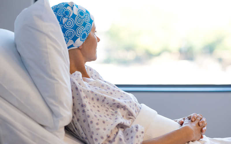 Chorzy na raka w UK czekają zbyt długo na leczenie