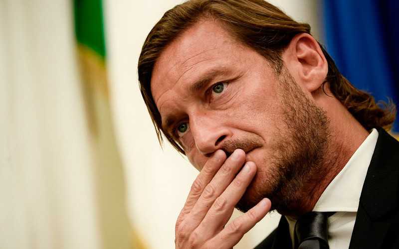 Francesco Totti hits out at Roma hierarchy as he leaves club after 30 years