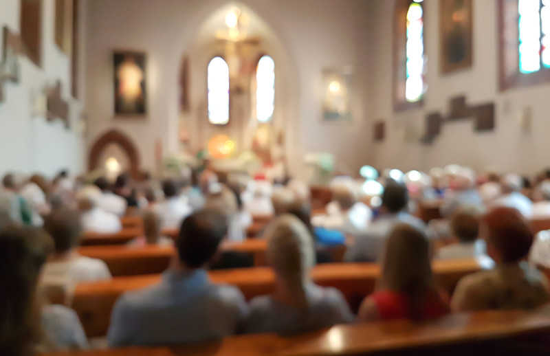Badania CBOS: Działalność Kościoła pozytywnie ocenia ponad połowa Polaków