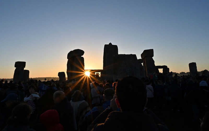 Wirtualne letnie przesilenie w Stonehenge