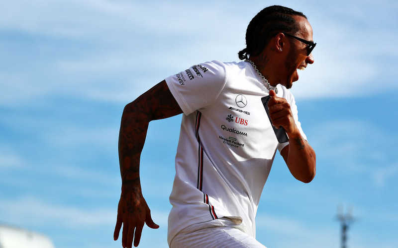 Formuła 1: Lewis Hamilton i Mercedes miażdżą rywali