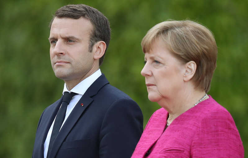 Obsada stanowisk w UE to "poker między Niemcami a Francją"