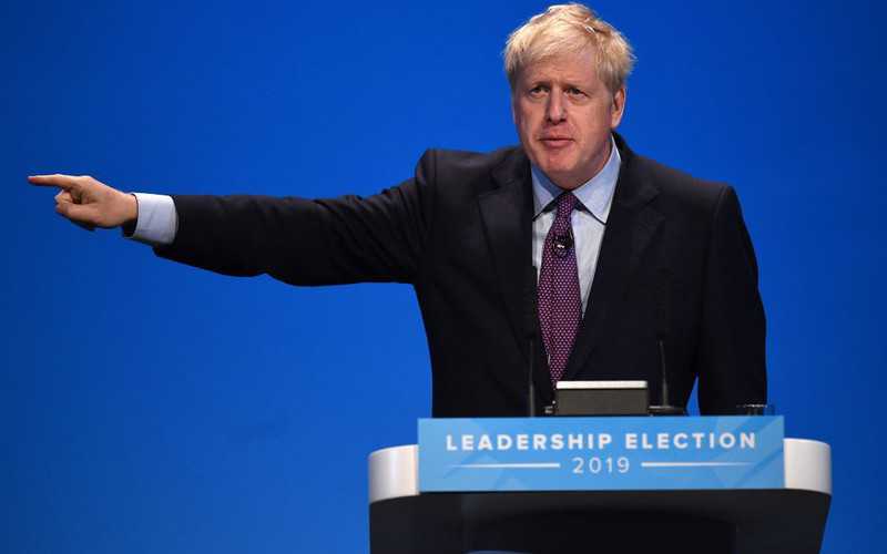 Johnson defends Brexit plan 