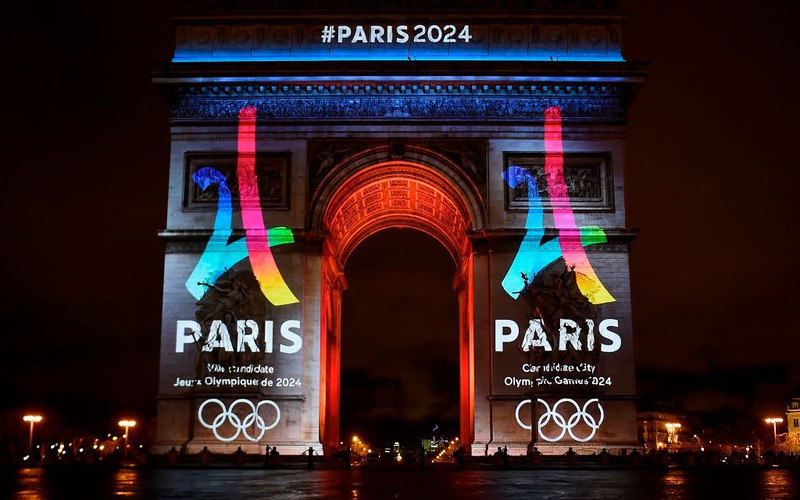 Paryż: Igrzyska bez plastiku, ze ścieżkami rowerowymi i czystą Sekwaną