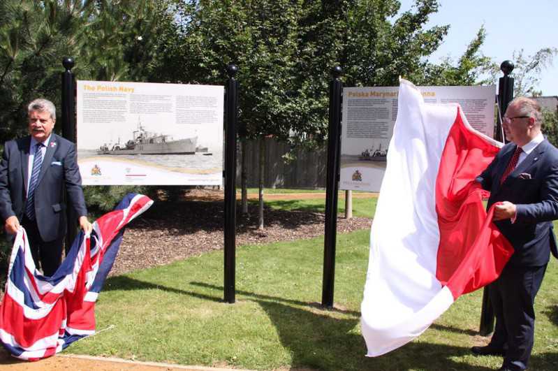 Odsłonięto tablice pamiątkowe poświęcone Polskiej Marynarce Wojennej