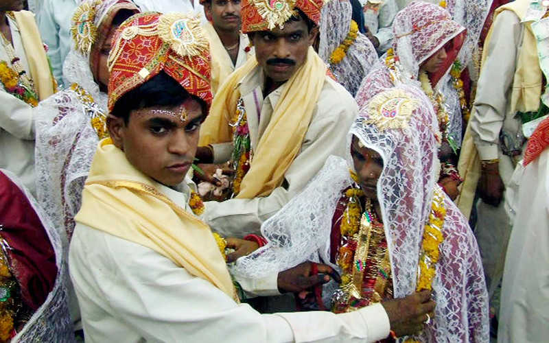 Małżeństwa wpółaranżowane coraz popularniejsze w Indiach