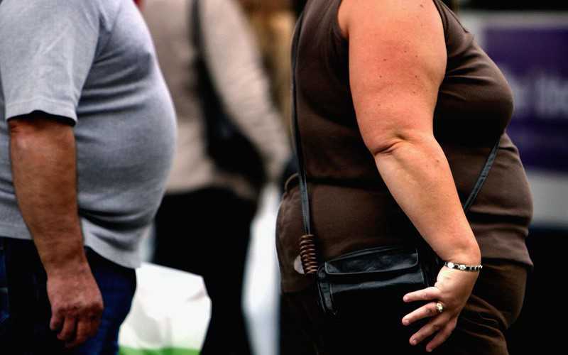 W UK otyłość "wywołuje więcej przypadków niektórych nowotworów niż palenie"
