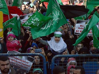 Kurds urge respect for Muslim prophet in Turkey rally