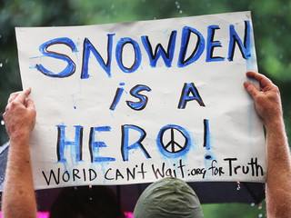 'New York Times' apeluje o ułaskawienie Edwarda Snowdena