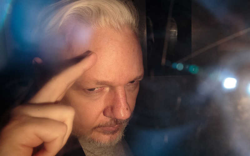 Julian Assange "helped Russia from Ecuadorian embassy"