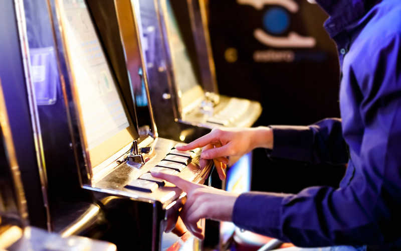 Italy: 1.3 million addicted to gambling