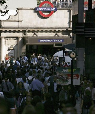 Londyn: linie Northern i Bakerloo bez przesiadki na Embankment