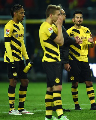 Borussia Dortmund embarrassed by first ever defeat to 10-man Augsburg