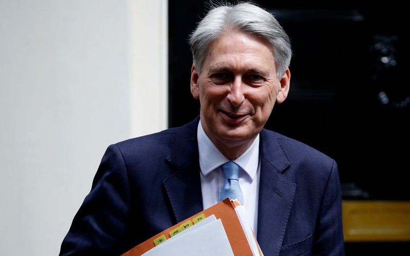 Chancellor announces resignation before Theresa May stands down