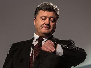 Ukraine's Poroshenko asks for military help from allies 