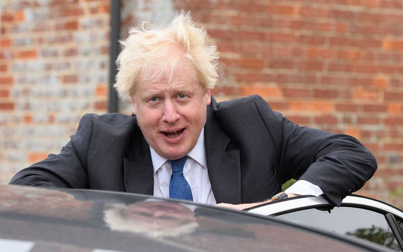Brytyjczycy podzieleni w sprawie Johnsona: "Charyzmatyczny", "bufon", "klaun"
