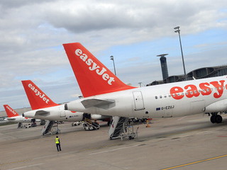 Ewakuacja samolotu easyJet lecącego do Londynu