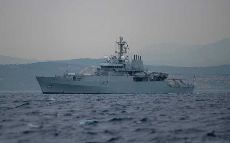 UK zapewni eskortę swym statkom w cieśninie Ormuz