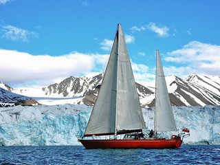 Polski jacht jako pierwszy w historii dopłynął na żaglach do Antarktydy