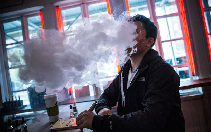 New legislation to ban sale of e-cigarettes to people under the age of 18