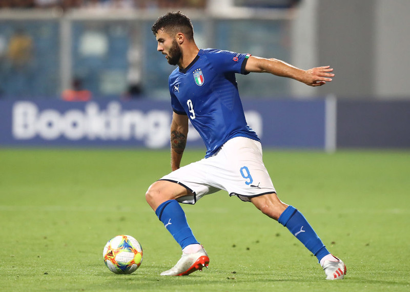 Wolves sign Italy striker Cutrone