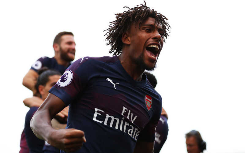 Everton complete busy transfer window with Alex Iwobi signing