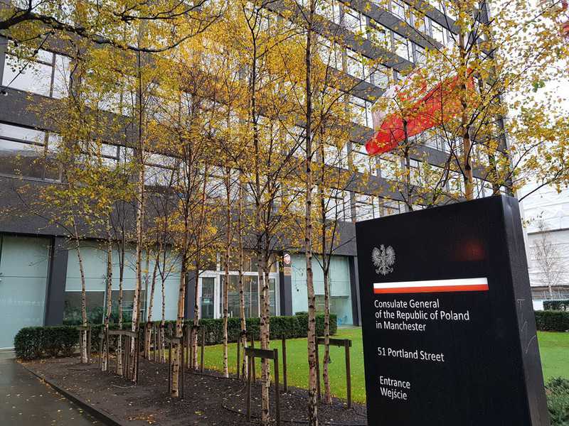 Polak z zarzutami za fałszywy alarm bombowy w konsulacie w Manchesterze
