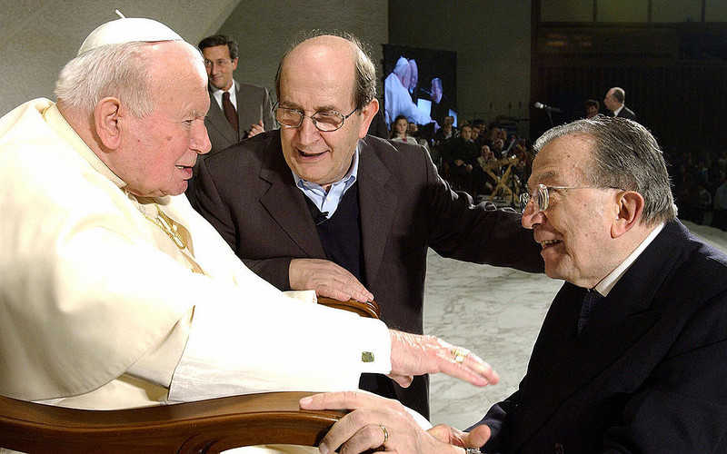 Andreotti pomógł Watykanowi zablokować publikację zdjęć Jana Pawła II w basenie