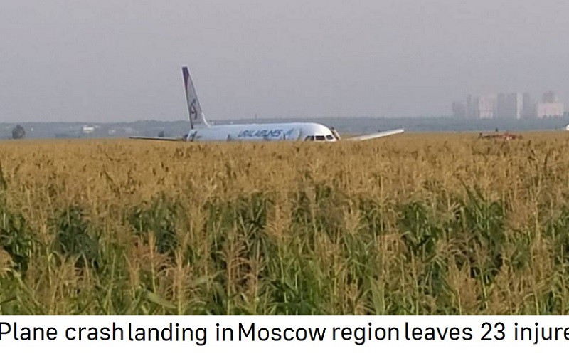 Awaryjne lądowanie Airbusa pod Moskwą. Są ranni 